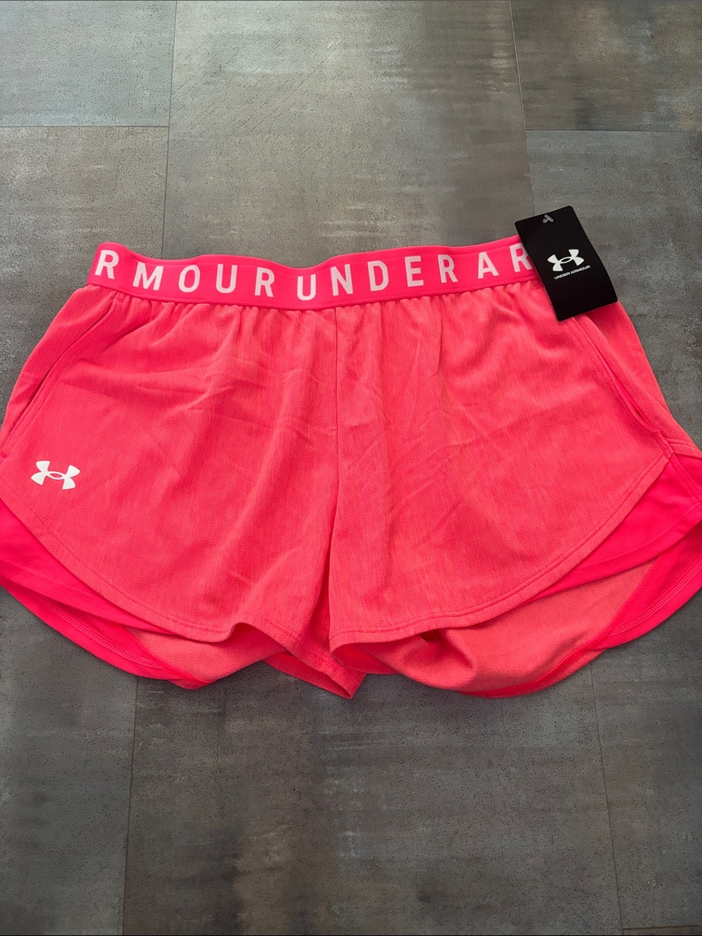 Under Armour Women’s Bright Hot Pink Athletic Shorts size medium